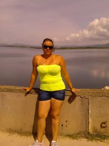 Mujer de 38 busca hombre para hacer pareja en La Habana, Cuba
