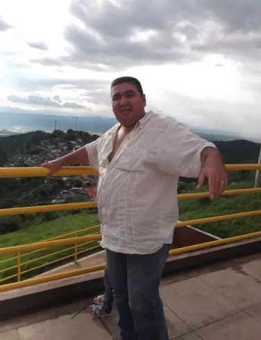 Hombre de 56 busca mujer para hacer pareja en Acacias, Colombia