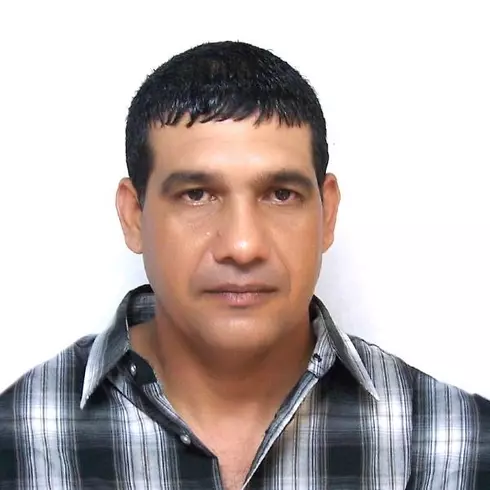 Hombre de 52 busca mujer para hacer pareja en Las tunas., Cuba