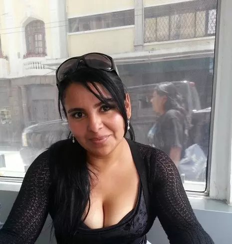 Mujer de 46 busca hombre para hacer pareja en Ecuador