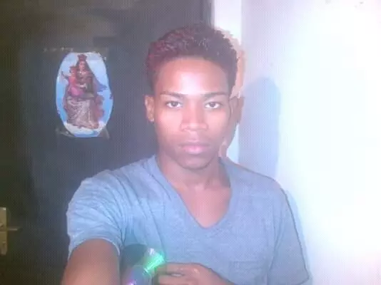 Chico de 35 busca chica para hacer pareja en Caracas, Venezuela