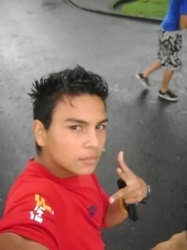 Chico de 29 busca chica para hacer pareja en Puerto Jimenez, Costa Rica
