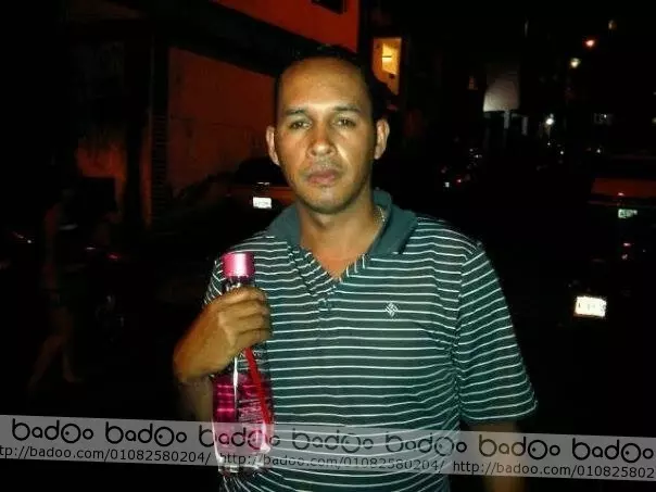 Hombre de 44 busca mujer para hacer pareja en Caracas, Venezuela