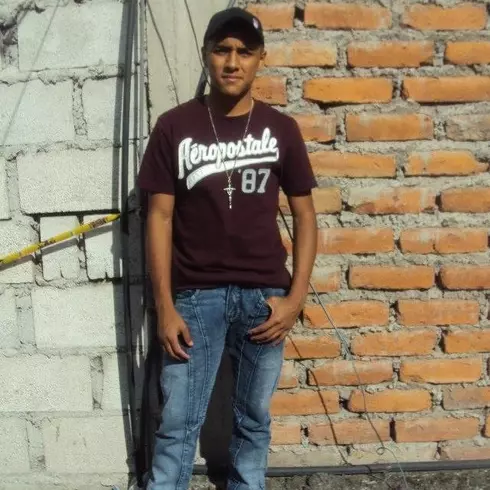 Chico de 28 busca chica para hacer pareja en Quito, Ecuador