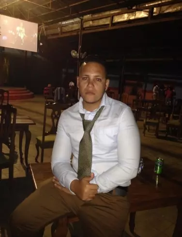 Hombre de 36 busca mujer para hacer pareja en Amancio, Cuba