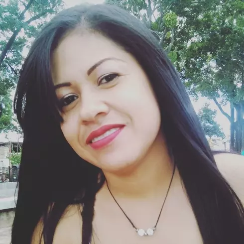 Mujer de 39 busca hombre para hacer pareja en Carabobo, Venezuela