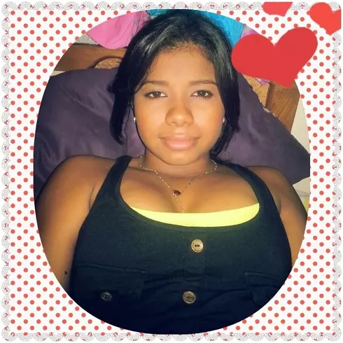 Chica de 27 busca chico para hacer pareja en Santa Marta, Colombia