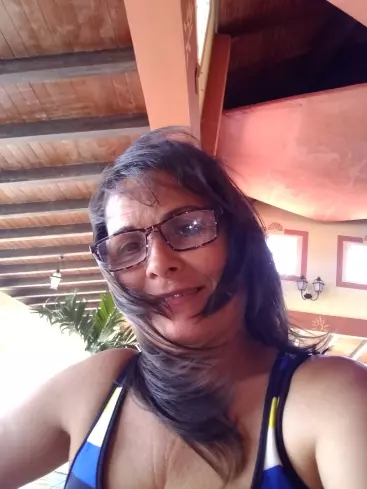 Mujer de 60 busca hombre para hacer pareja en Holguín, Cuba