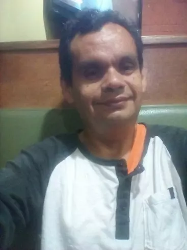Hombre de 47 busca mujer para hacer pareja en San salvador, Salvador