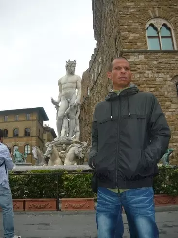 Hombre de 52 busca mujer para hacer pareja en Florence, Italia