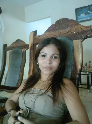 Mujer de 37 busca hombre para hacer pareja en La Habana, Cuba