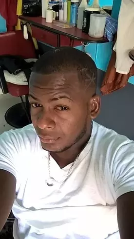 Chico de 34 busca chica para hacer pareja en Santo Domingo, República Dominicana