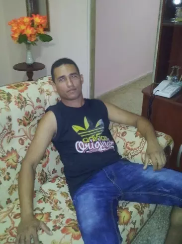 Hombre de 40 busca mujer para hacer pareja en Ciego de avila, Cuba