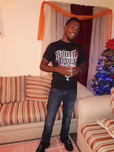 Chico de 35 busca chica para hacer pareja en Santo Domingo, República Dominicana