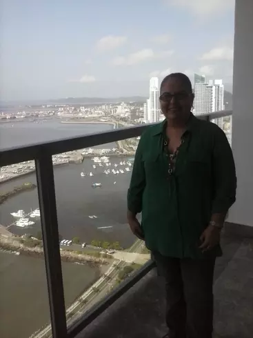 Mujer de 54 busca hombre para hacer pareja en David, Panamá