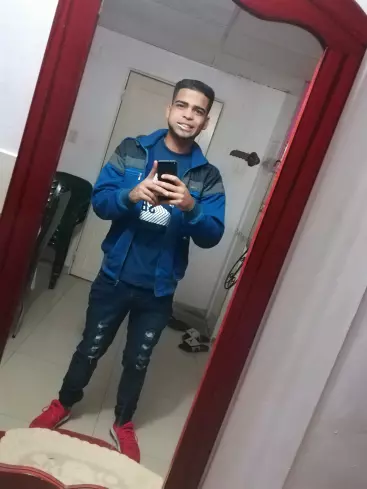 Chico de 29 busca chica para hacer pareja en Barcelona, Venezuela