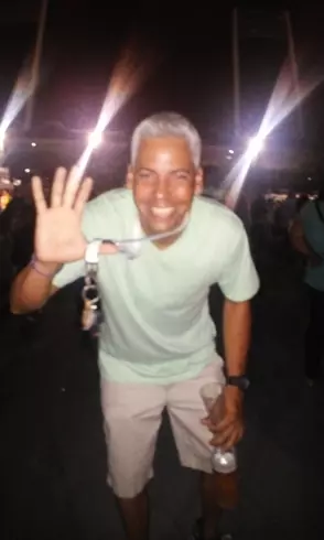 Hombre de 48 busca mujer para hacer pareja en Bayamon, Puerto Rico