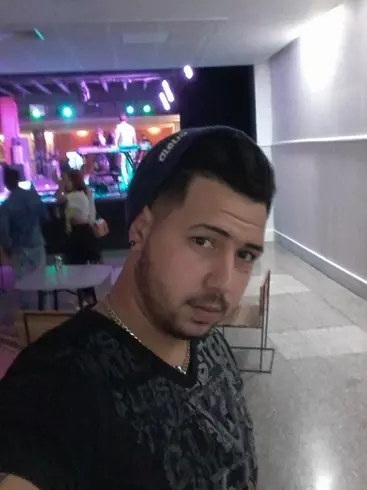 Chico de 32 busca chica para hacer pareja en La Habana, Cuba