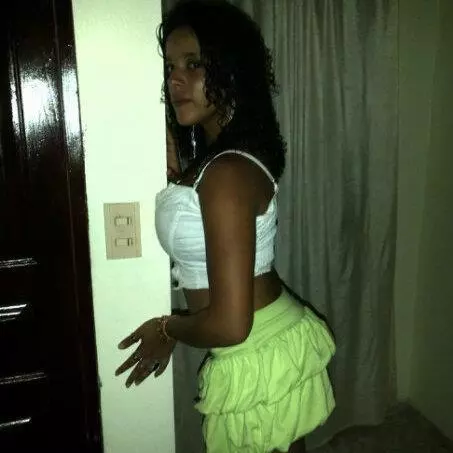 Chica de 30 busca chico para hacer pareja en Santo Domingo, República Dominicana