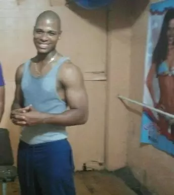 Hombre de 40 busca mujer para hacer pareja en Santo Domingo, República Dominicana