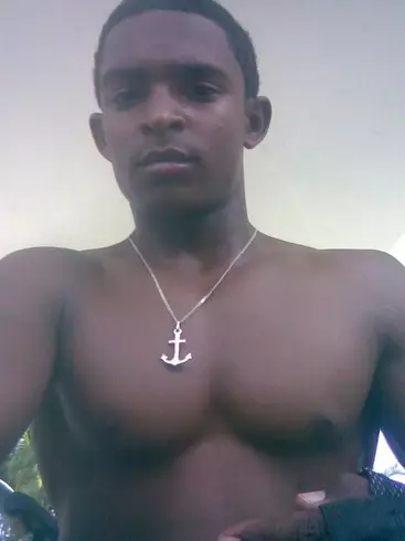 Chico de 32 busca chica para hacer pareja en Santo Domingo, República Dominicana