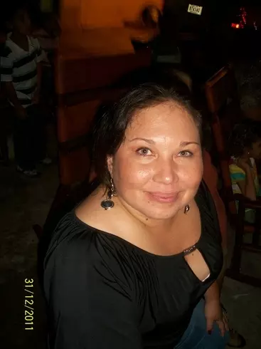 Mujer de 48 busca hombre para hacer pareja en Florencia, Costa Rica