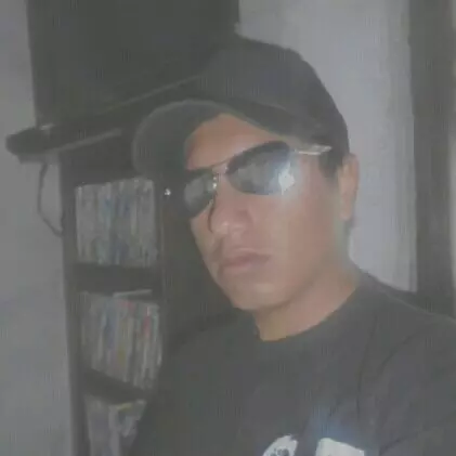 Chico de 31 busca chica para hacer pareja en Quito, Ecuador