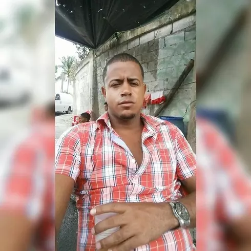 Chico de 34 busca chica para hacer pareja en Santo Domingo, República Dominicana