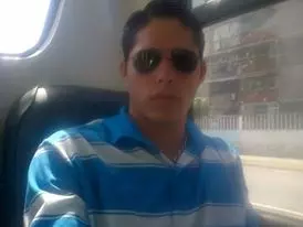 Chico de 31 busca chica para hacer pareja en Caracas, Venezuela