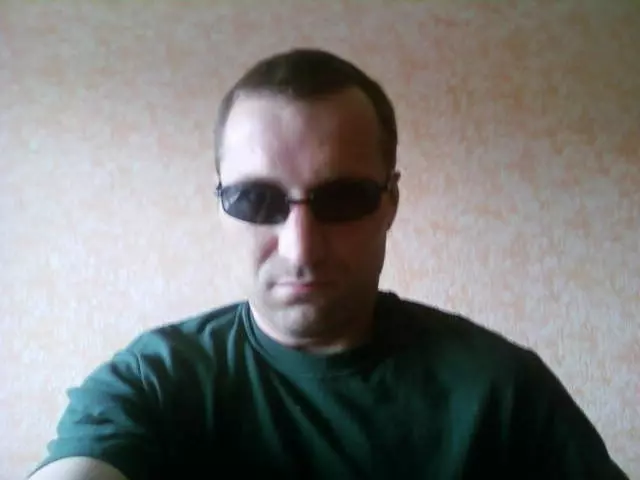 Hombre de 45 busca mujer para hacer pareja en Курск, Rusia