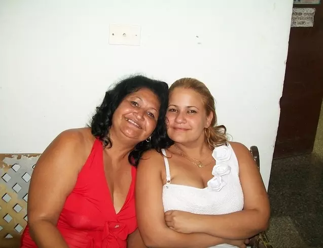 Mujer de 36 busca hombre para hacer pareja en Habana, Cuba