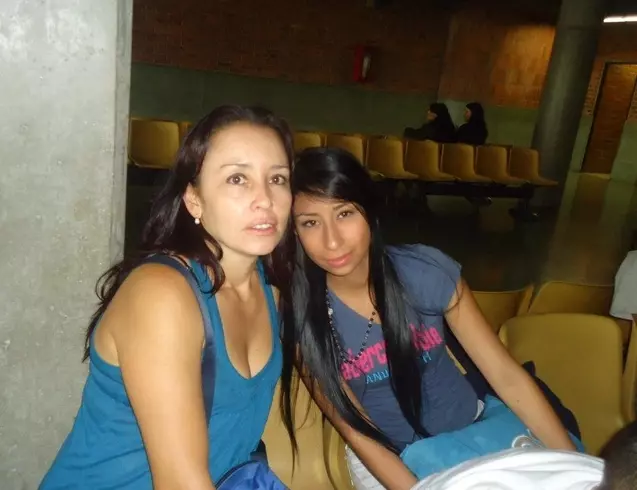 Mujer de 52 busca hombre para hacer pareja en Medellín, Colombia