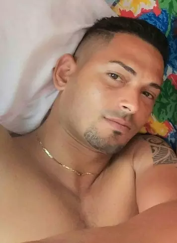 Chico de 34 busca chica para hacer pareja en Camaguey, Cuba