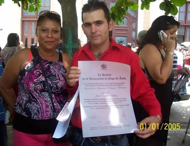 Chico de 33 busca chica para hacer pareja en Ciego de avila, Cuba
