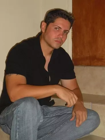 Hombre de 39 busca mujer para hacer pareja en Guaynabo, Puerto Rico