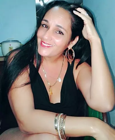 Mujer de 50 busca hombre para hacer pareja en Cuba