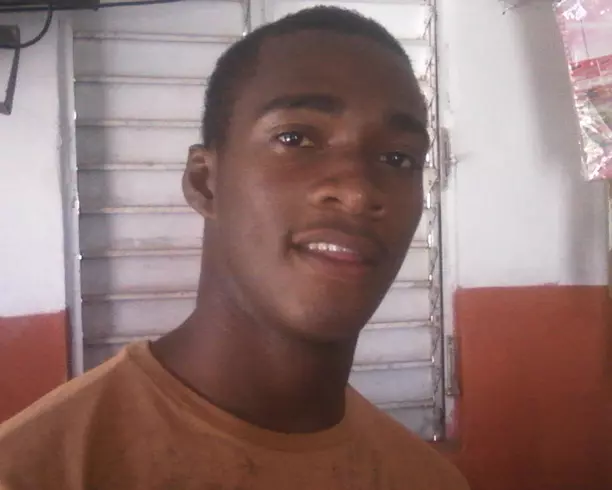 Chico de 31 busca chica para hacer pareja en República Dominicana