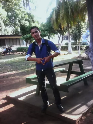 Chico de 28 busca chica para hacer pareja en Managua, Nicaragua