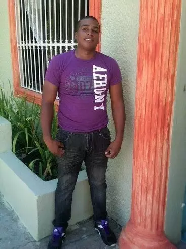 Chico de 32 busca chica para hacer pareja en Santo Domingo, República Dominicana