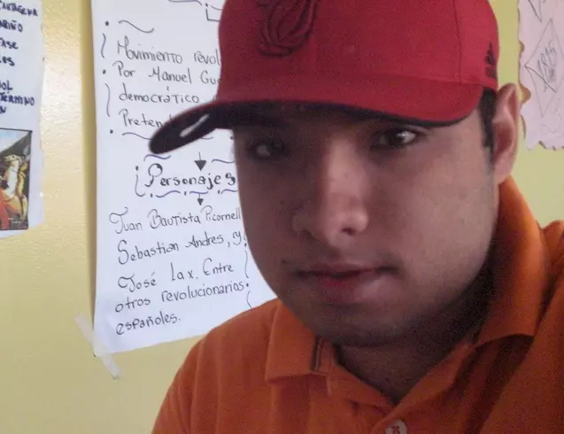 Chico de 31 busca chica para hacer pareja en Caracas, Venezuela