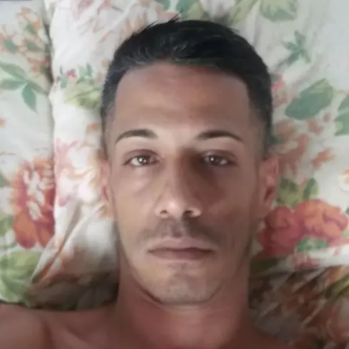 Hombre de 44 busca mujer para hacer pareja en Camaguey, Cuba
