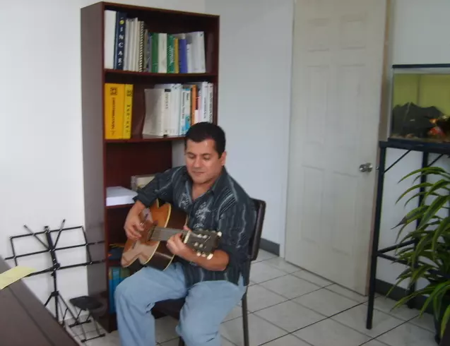 Hombre de 66 busca mujer para hacer pareja en San José, Costa Rica