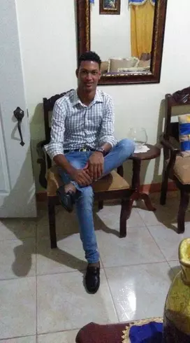 Chico de 24 busca chica para hacer pareja en Monte plata, República Dominicana