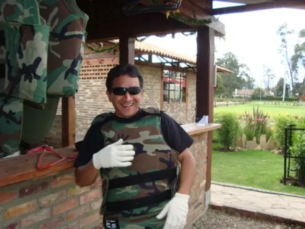 Hombre de 48 busca mujer para hacer pareja en BOGOTA, Colombia