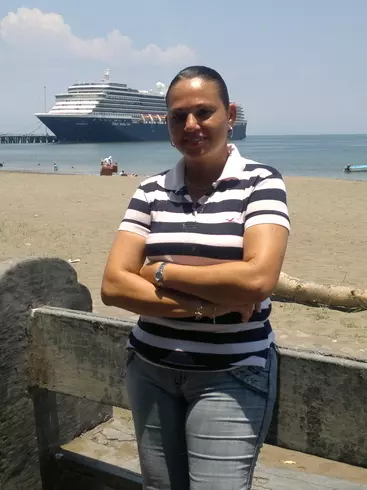 Mujer de 48 busca hombre para hacer pareja en Limon, Costa Rica
