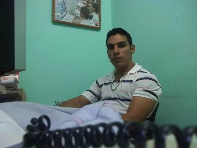 Chico de 35 busca chica para hacer pareja en Camaguey, Cuba