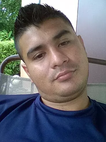 Hombre de 39 busca mujer para hacer pareja en San salvador, Salvador