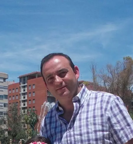 Hombre de 54 busca mujer para hacer pareja en Valencia, España