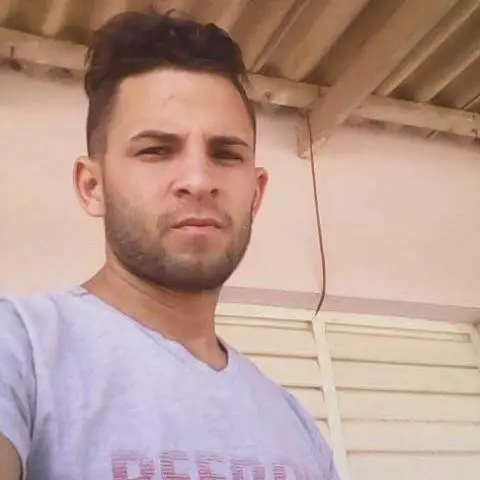 Chico de 28 busca chica para hacer pareja en Pinar Del Riop, Cuba