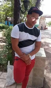 Chico de 33 busca chica para hacer pareja en Holguin, Cuba